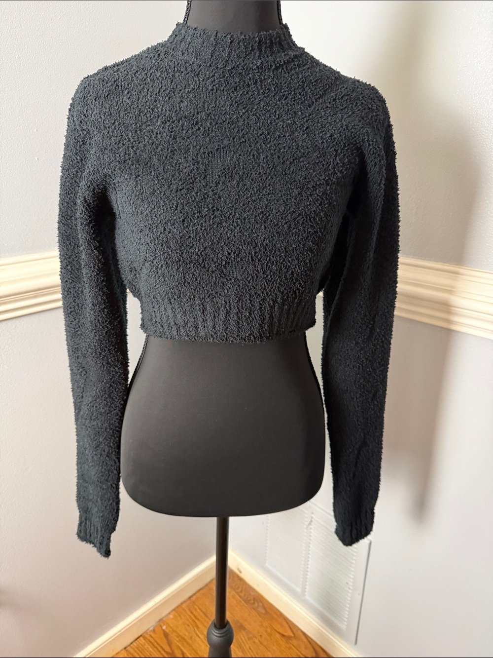 Nike Black Cropped Crewneck Sweater - Women's Chenille Size S